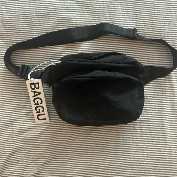 NWT BAGGU Black Belt Bag - Picture 1 of 6